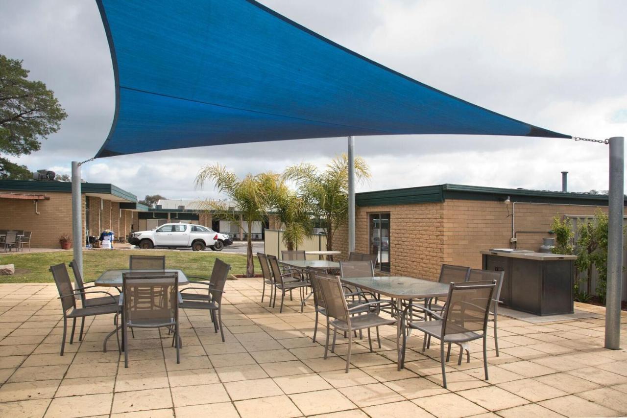 Hi Way Eight Motor Inn Stawell Dış mekan fotoğraf